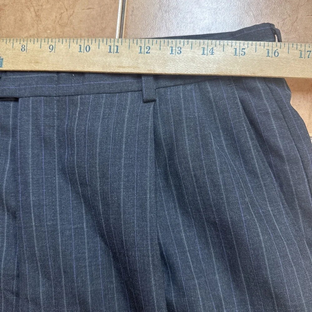 Hart Schaffner Marx Gold Trumpeter Gray Stripe Suit 38R Pants 32 x 30 Vintage